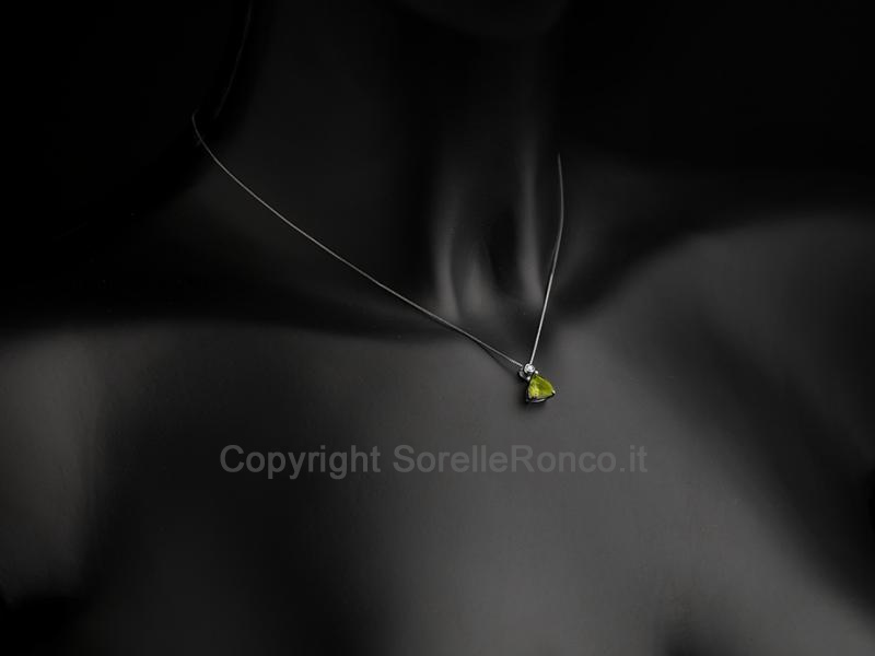 GIROCOLLO PUNTO LUCE E PERIDOTO
